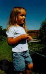 thumbs/AllashaBlueSkyNodak2001.JPG.jpg
