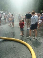 thumbs/AllashaJulyFourth01FiretruckB.JPG.jpg