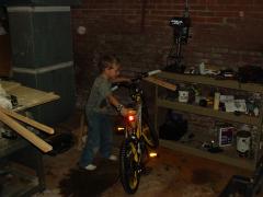 thumbs/Emmon7thBDayNewBike2.jpg.jpg
