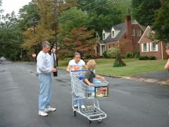 thumbs/MikeChelseaW&EmmonShoppingCart.JPG.jpg