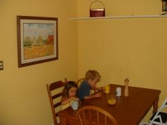 thumbs/kidsbreakfast01c.jpg.jpg