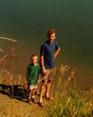 thumbs/sJeremy&EmmonMissouriRiver2001.JPG.jpg