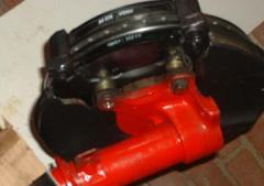thumbs/sBrakesOnStrutCloseUp.jpg.jpg