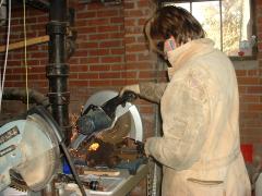 thumbs/CuttingRearStrut1a.JPG.jpg